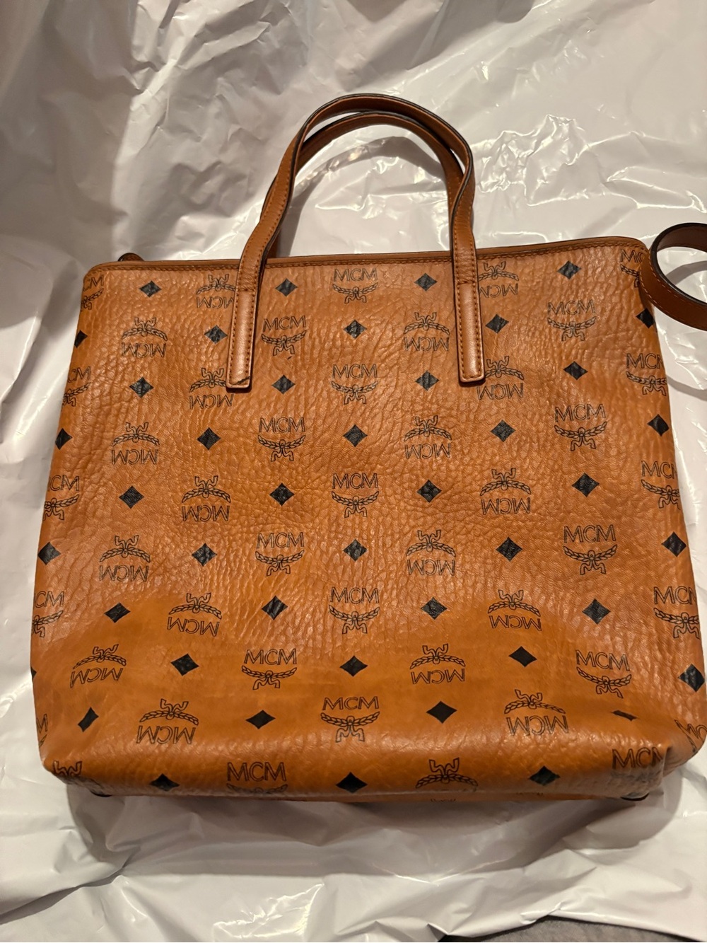 MCM Cognac Year of the mouse Visetos Tote with Yellow Cheese & Pink Mouse Patch - Picture 8 of 14